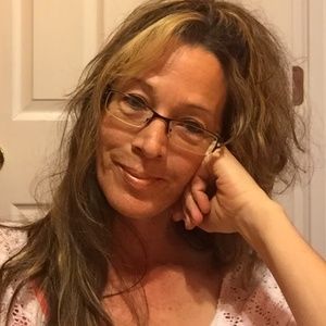 Meet your Posher, Posh